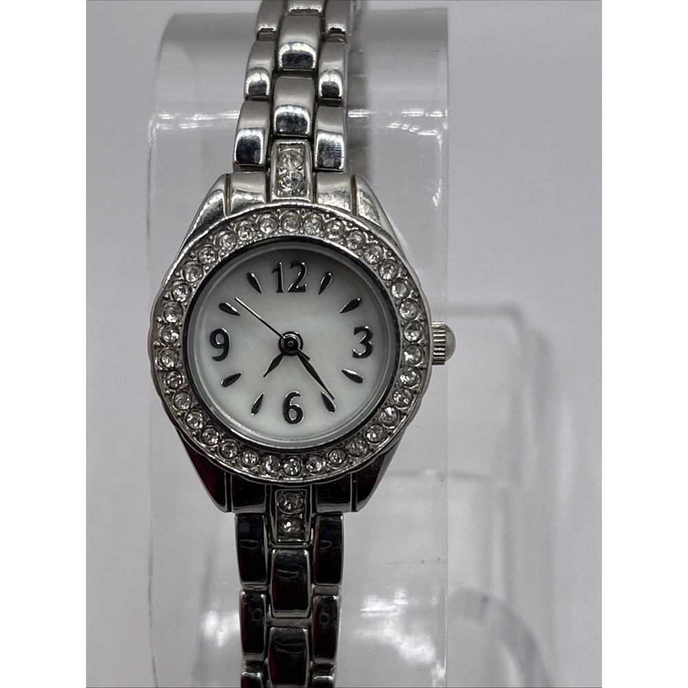 Women's Mother of Pearl Dial Quartz Watch‎ Crystal Bezel 7.5" Band- New Battery - Picture 2 of 9